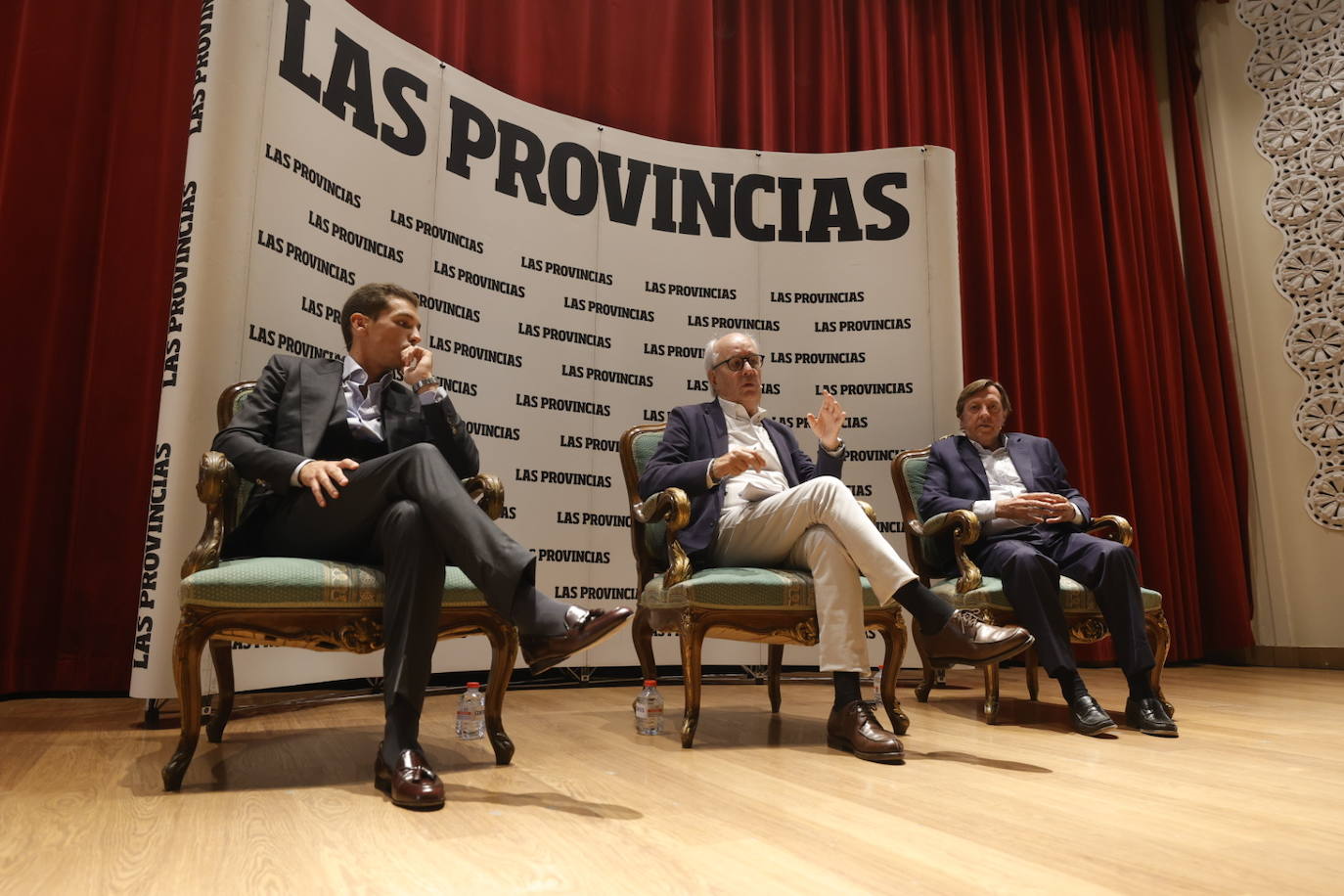 Fotos: Cita taurina del Aula LAS PROVINCIAS