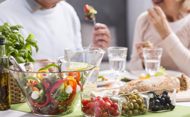 La dieta efectiva para perder peso y ganar músculo, según la ciencia