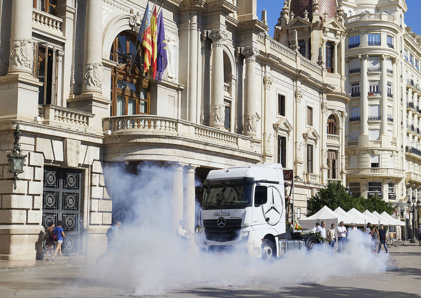 Fotos: Los camioneros valencianos honran a San Cristobal