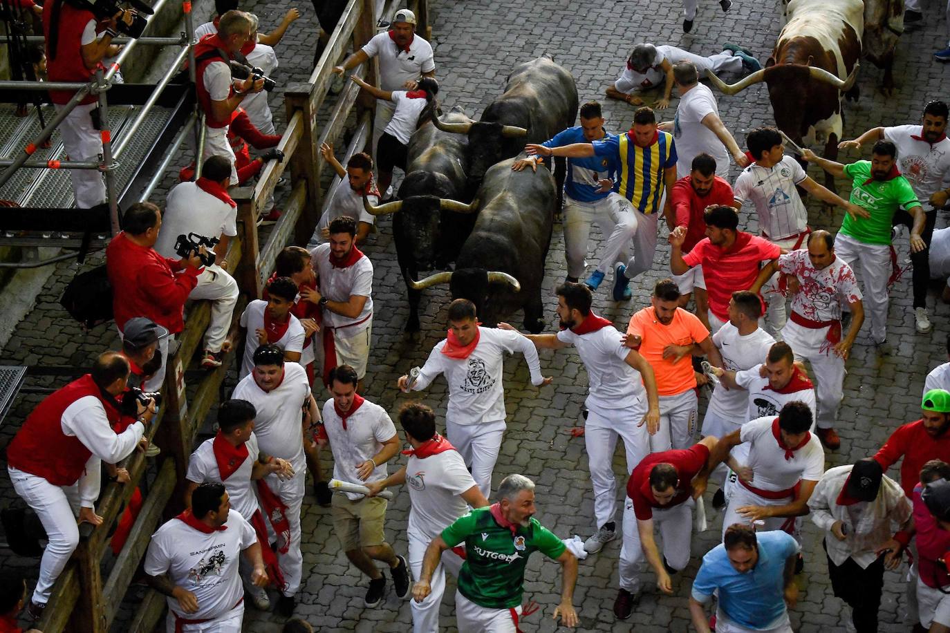 Fotos: Las fotos más espectaculares del tercer encierro de los Sanfermines 2022