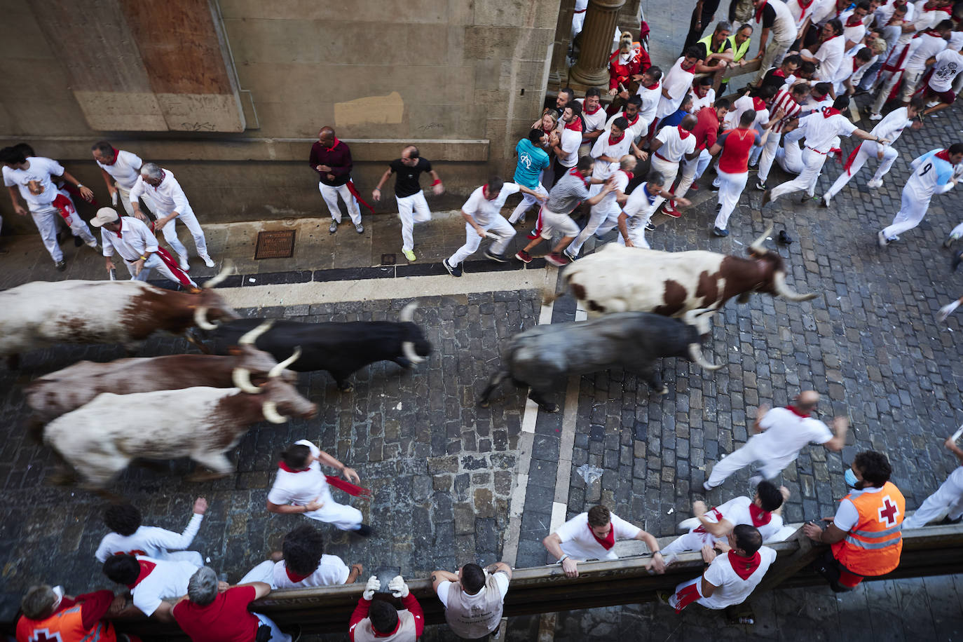 Fotos: Las fotos más espectaculares del tercer encierro de los Sanfermines 2022