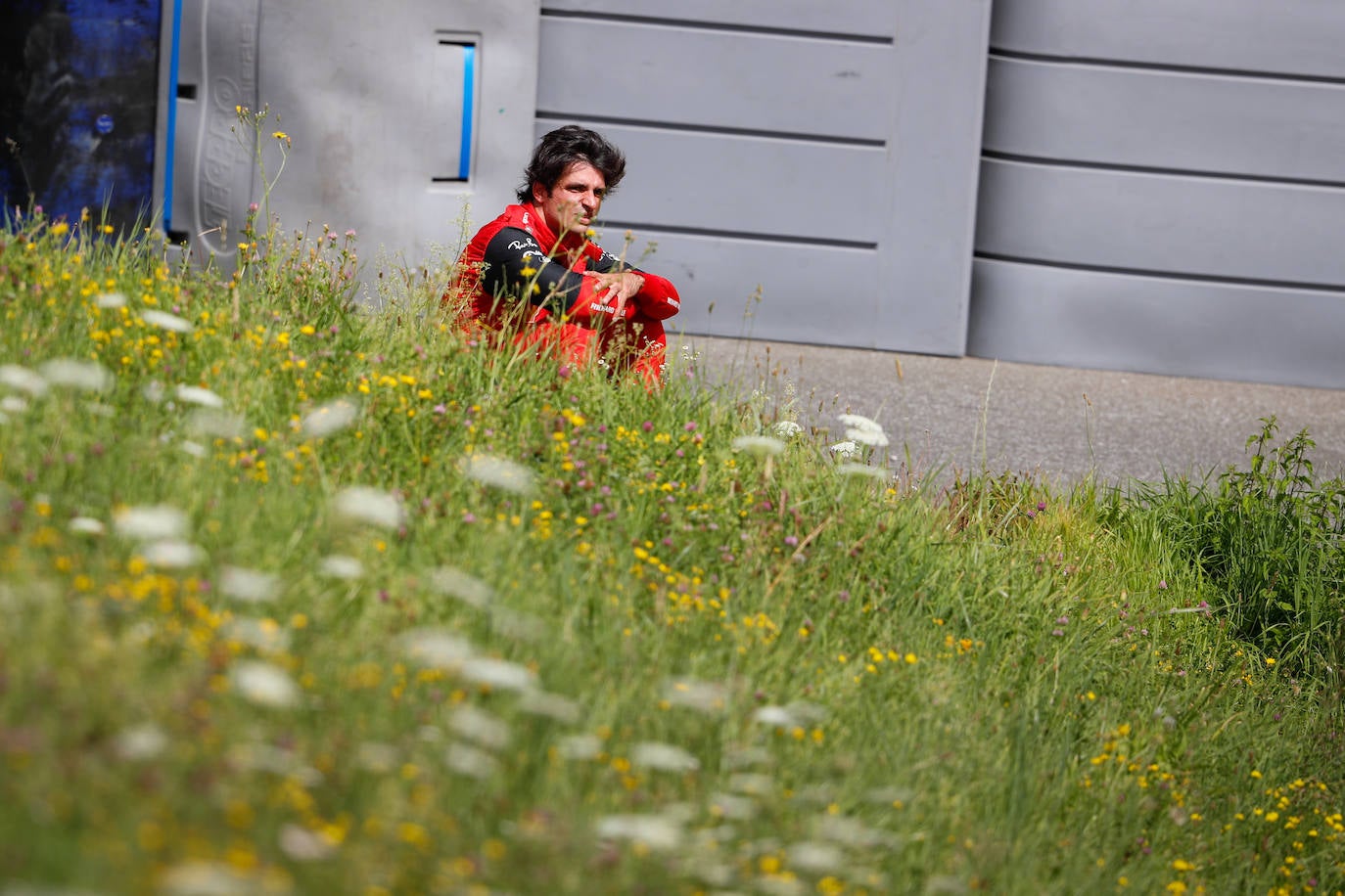 Fotos: El ferrari de Carlos Sainz en llamas en el GP de Austria 2022