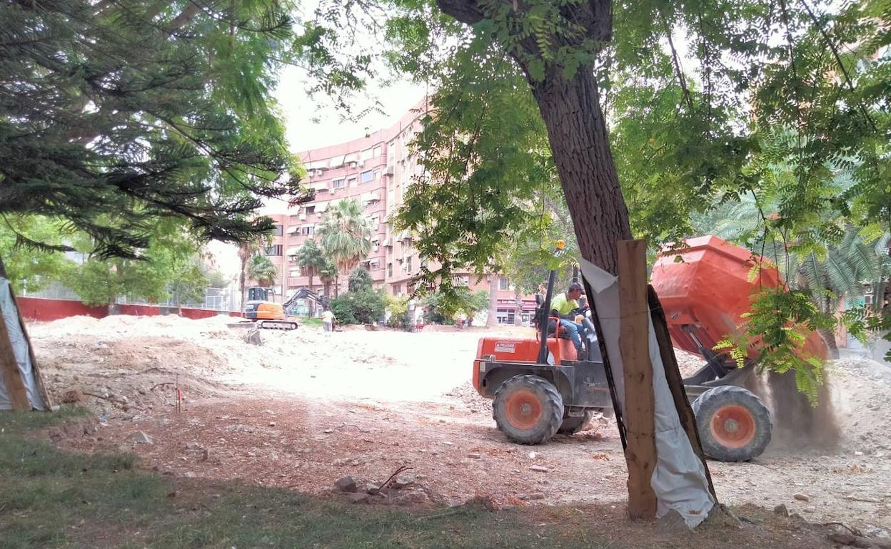 Imagen de las obras que se están llevando a cabo en el parque de San Blas. 