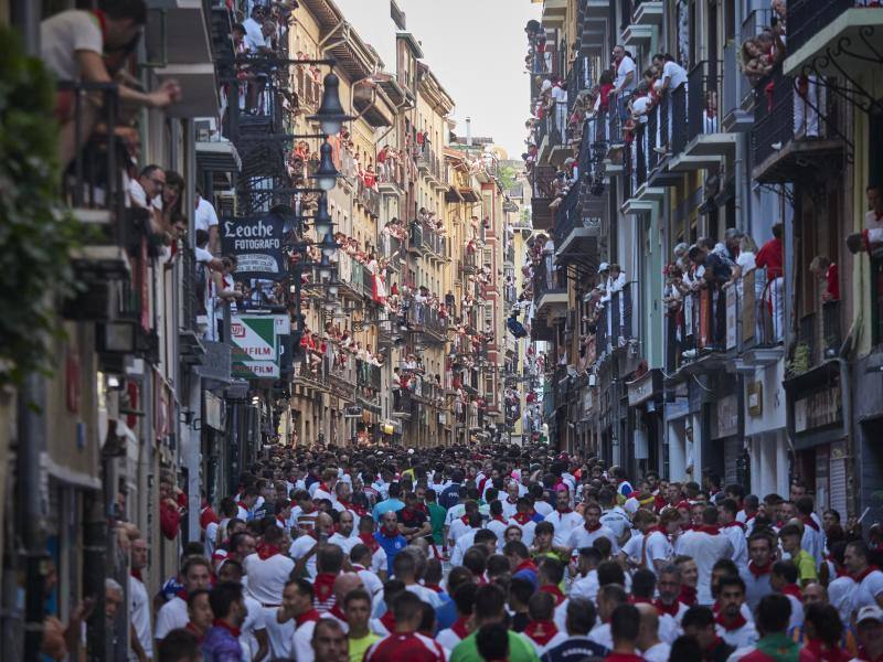 Fotos: Así ha sido el accidentado quinto encierro de &#039;San Fermín&#039;