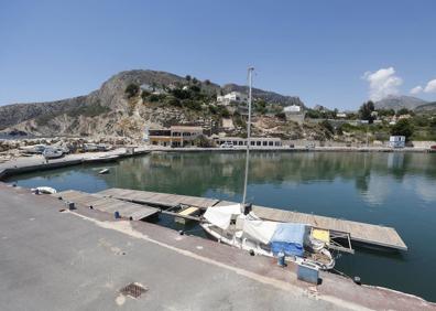 Imagen secundaria 1 - Puerto Blanco. Así es el muelle deportivo de Calpe que está olvidado. 