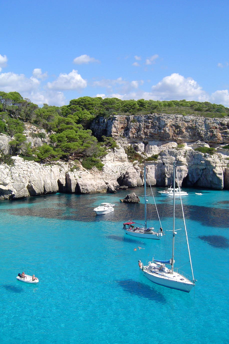 6.- Cala Macarella y Cala Macarelleta, Menorca (Islas Baleares)