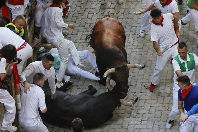 Fotos: Así ha sido el sexto encierro de San Fermín