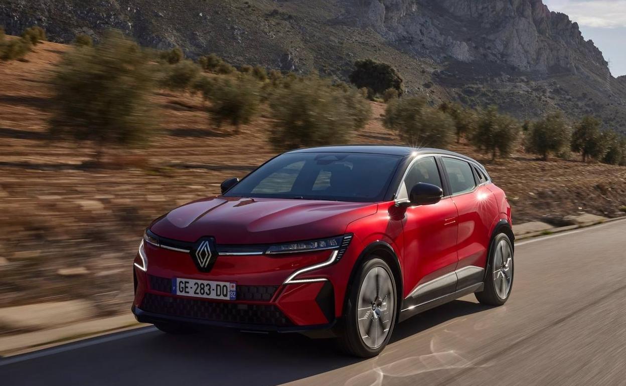 El Renault Mégane eléctrico, ya en los concesionarios desde 379 euros al mes