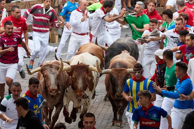 Fotos: Las mejores imágenes del encierro final de los Sanfermines