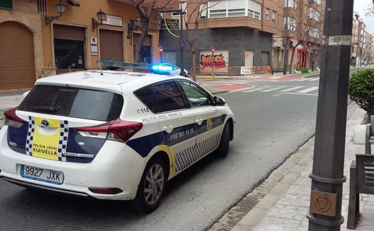 Un coche patrulla de la Policía Local de Xirivella. 