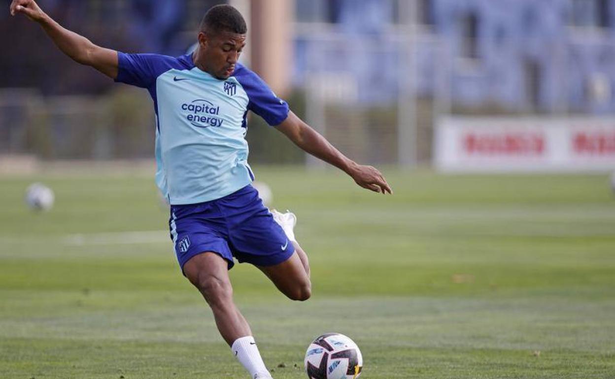 Fichajes Valencia CF | Jorge Mendes acerca la cesión de Samuel Lino del Atlético al Valencia