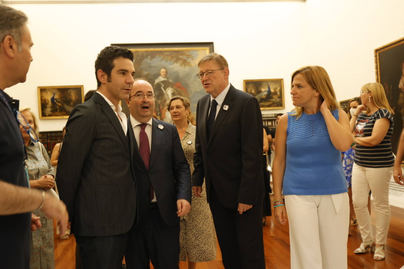 Fotos: Iceta presenta el bono cultural para jóvenes en Valencia