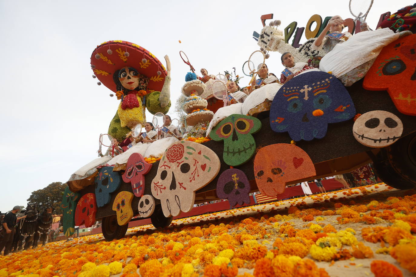 Fotos: La Batalla de Flores pone punto y final a la Feria de Julio