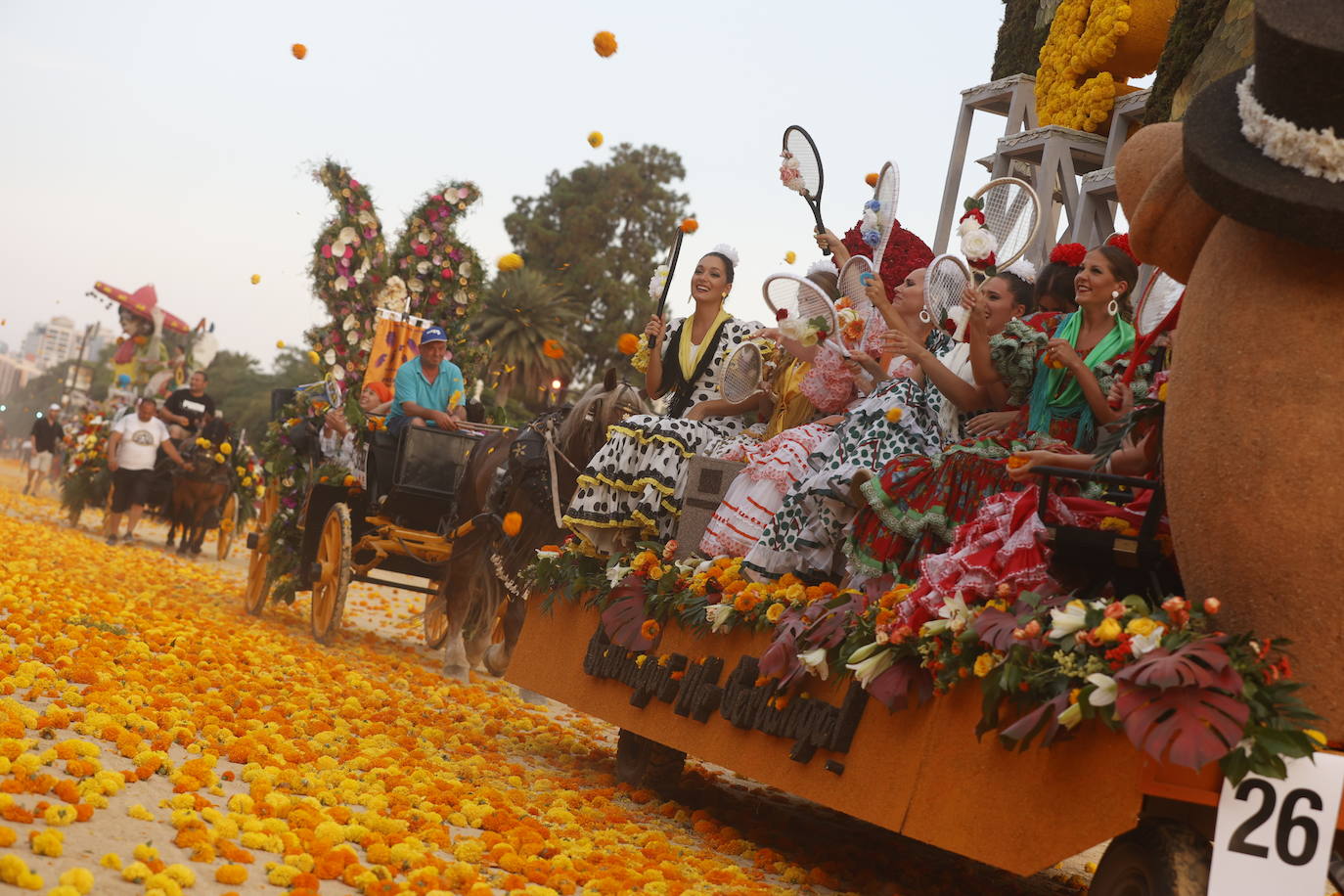 Fotos: La Batalla de Flores pone punto y final a la Feria de Julio