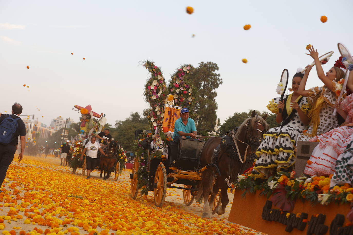 Fotos: La Batalla de Flores pone punto y final a la Feria de Julio