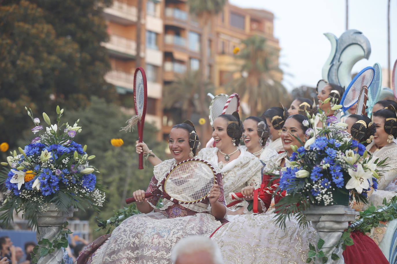 Fotos: La Batalla de Flores pone punto y final a la Feria de Julio