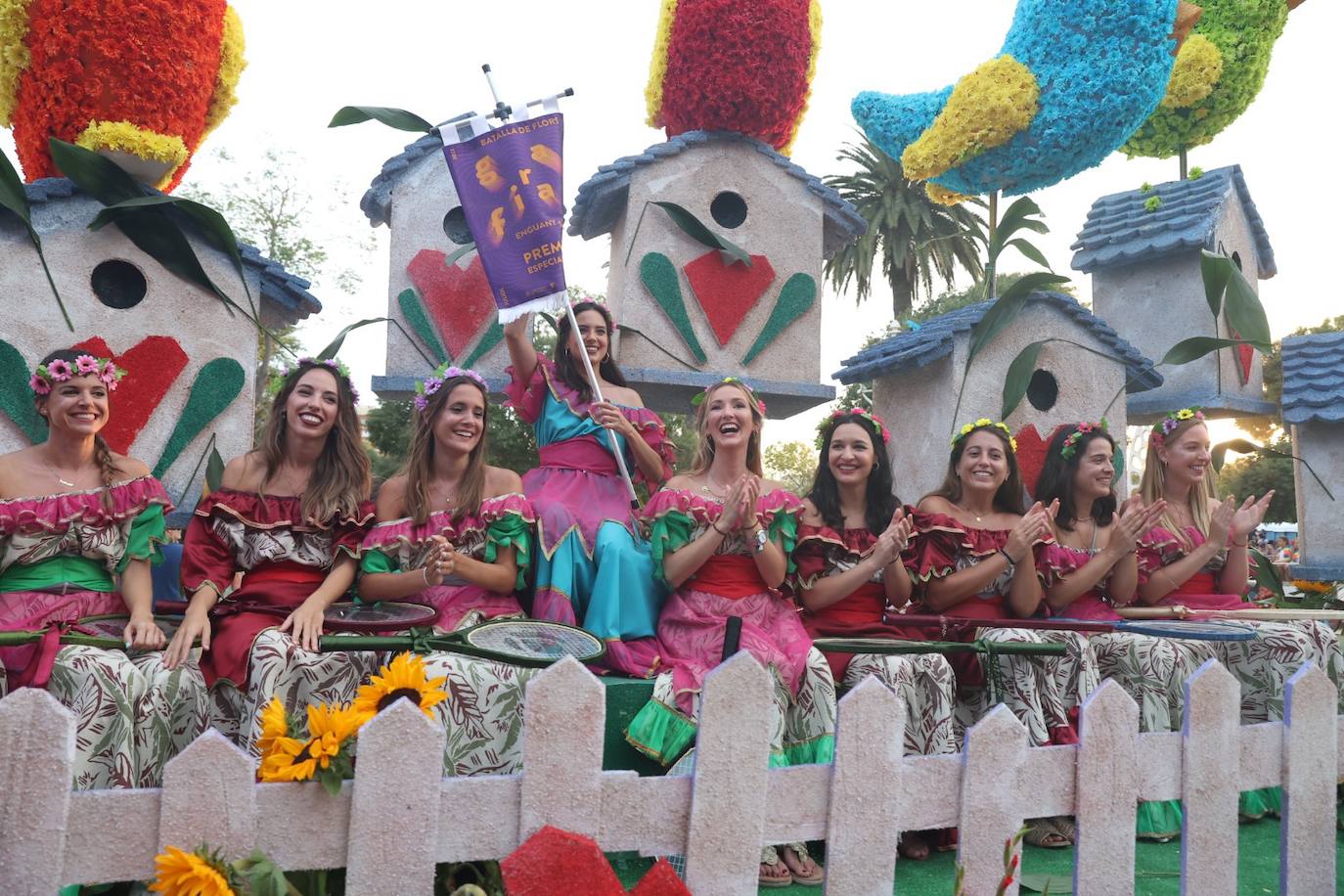 Fotos: La Batalla de Flores pone punto y final a la Feria de Julio