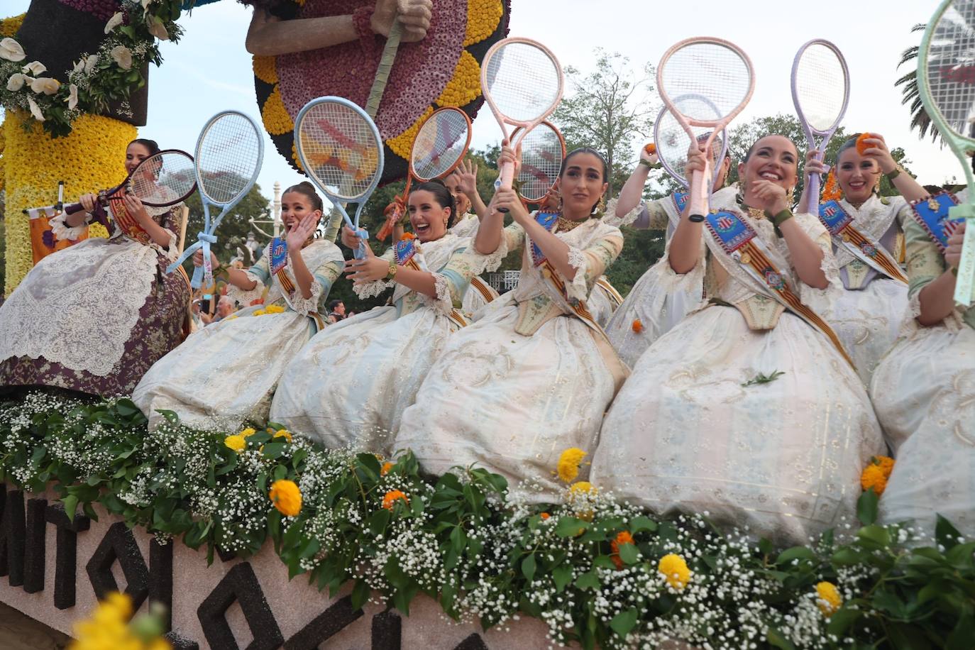 Fotos: La Batalla de Flores pone punto y final a la Feria de Julio