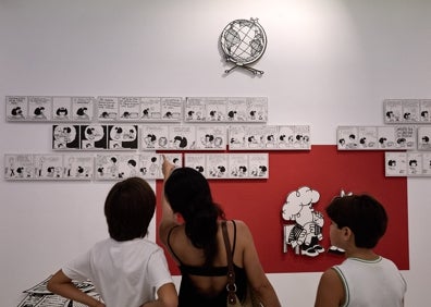 Imagen secundaria 1 - Apertura de la muestra y distintas imágenes de la sala de exposiciones. 