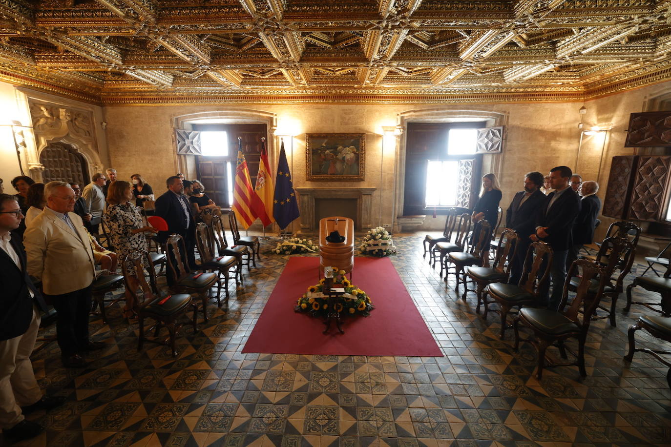 Fotos: La sociedad valenciana despide a Santiago Grisolía