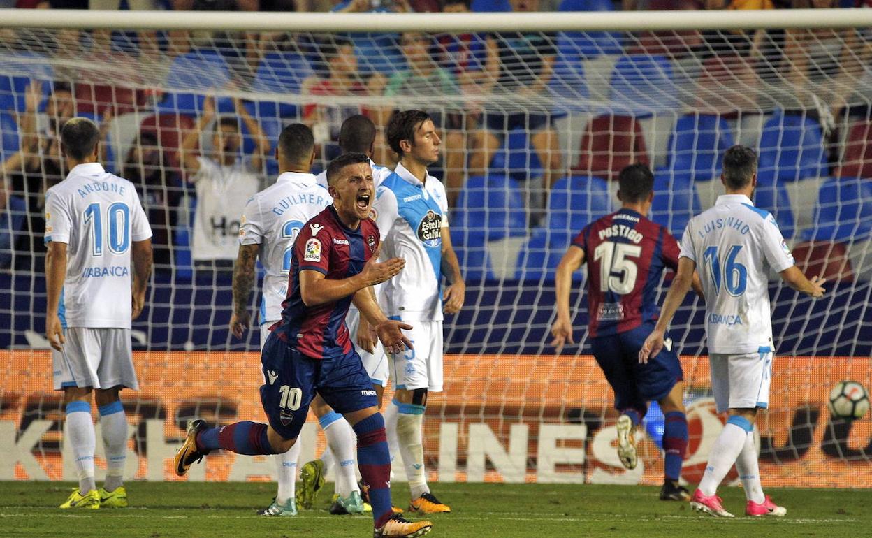 Bardhi celebra su gol ante el Deportivo. 