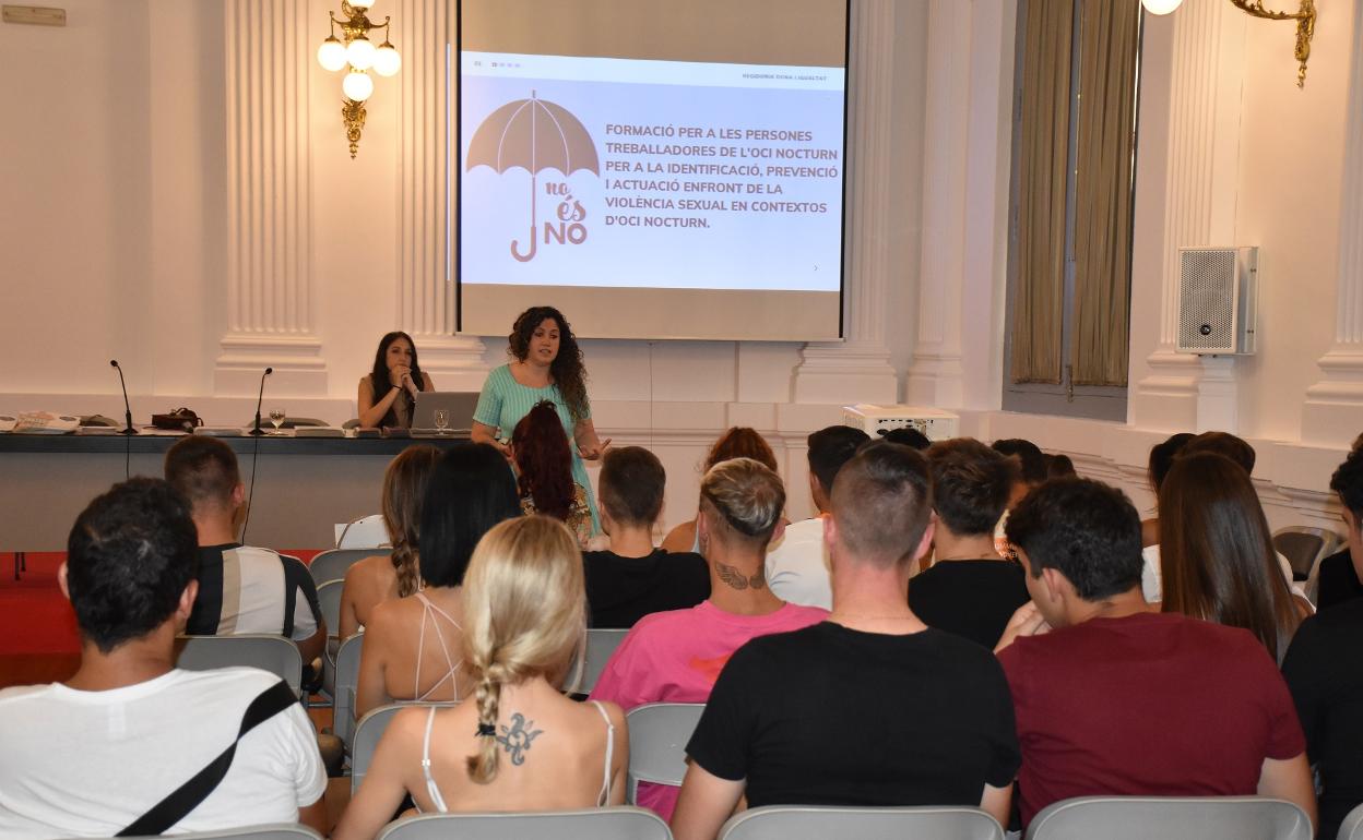 La jornada de formación se ha celebrado en la Casa de la Cultura. 