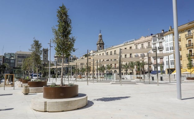 El PP pide a Ribó vigilancia policial en la plaza de la Reina para frenar el vandalismo