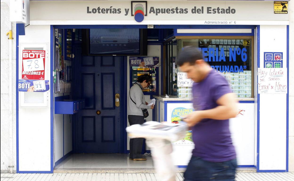 Una administración de loterías en una imagen de archivo.