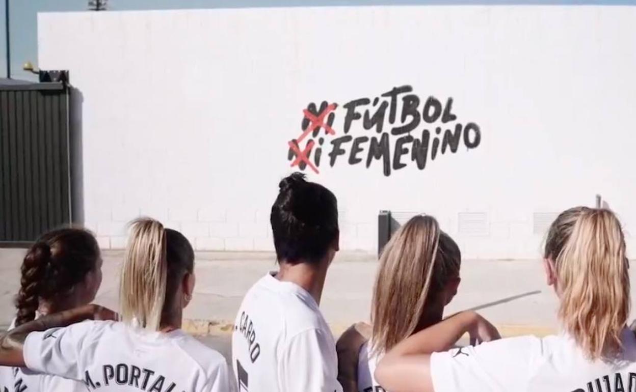 Imagen de la campaña de abonos del Valencia Femenino. 