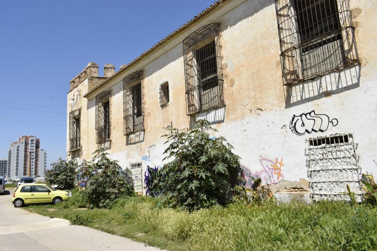 Exterior de la alquería de la Torre, en el barrio de Ciudad Fallera. lp