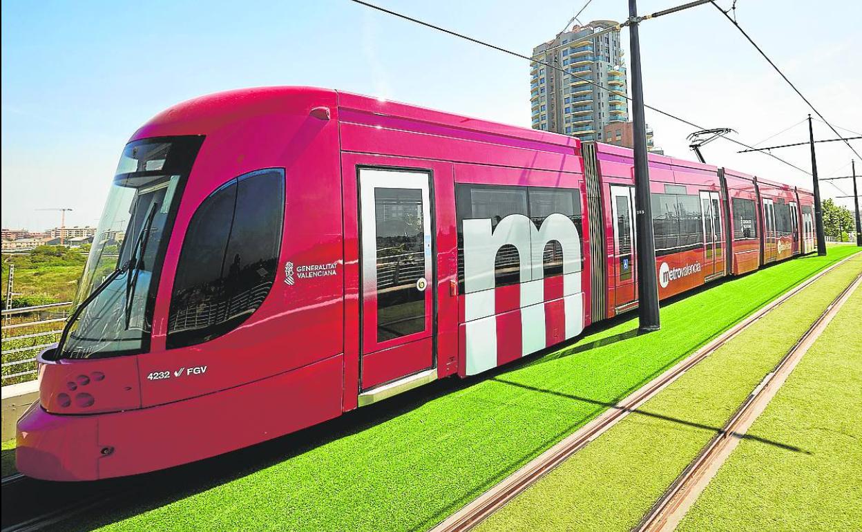 Modelo de tranvía empleado en la Línea 10 de Metrovalencia.