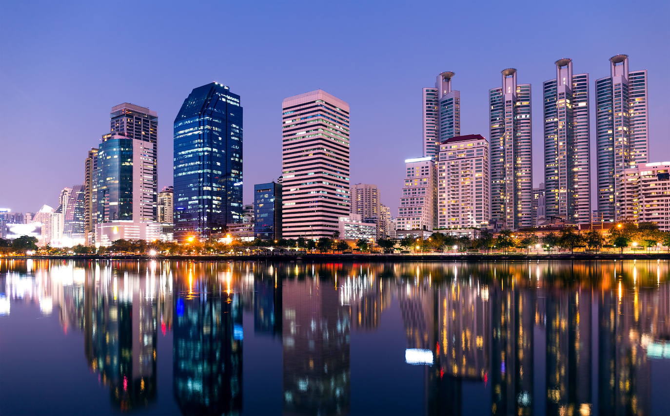 11.- HONG KONG