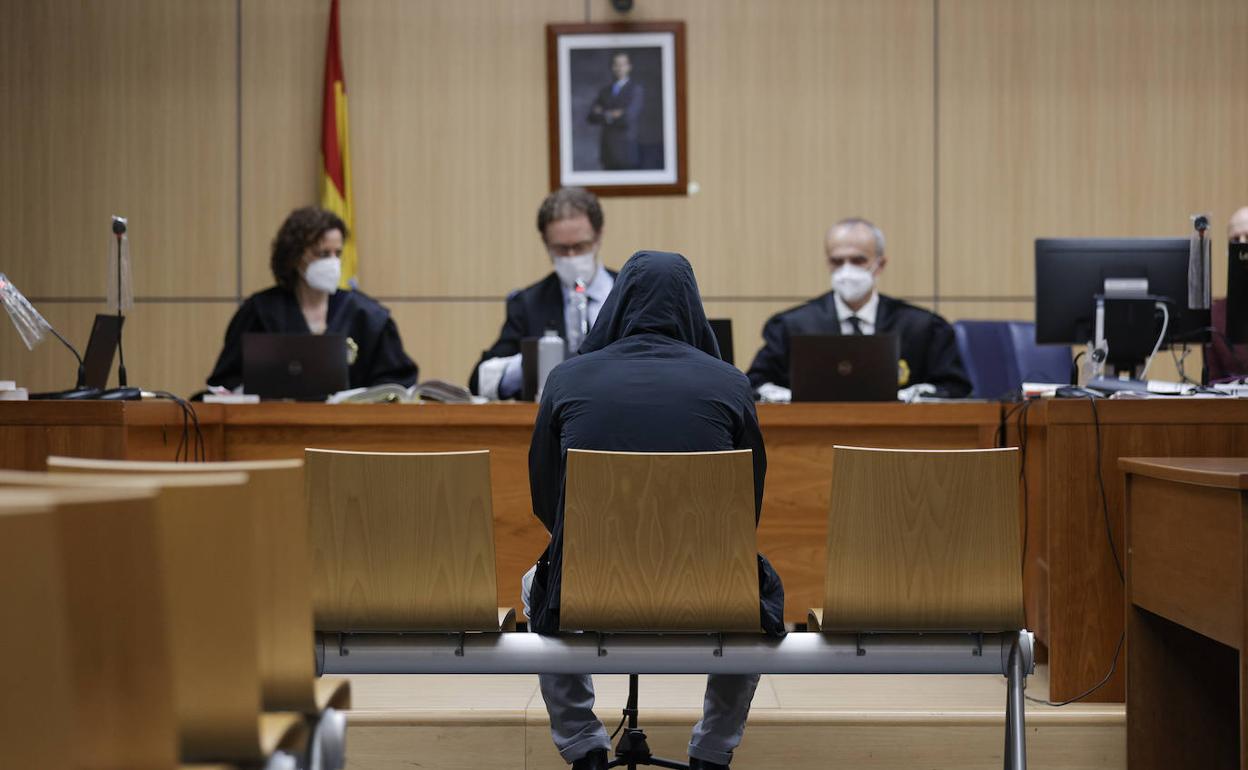 El acusado, en una de las jornadas del juicio en la Audiencia de Valencia. 