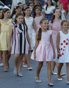 Imagen secundaria 2 - Candidatas a fallera mayor infantil de Valencia 2023. 