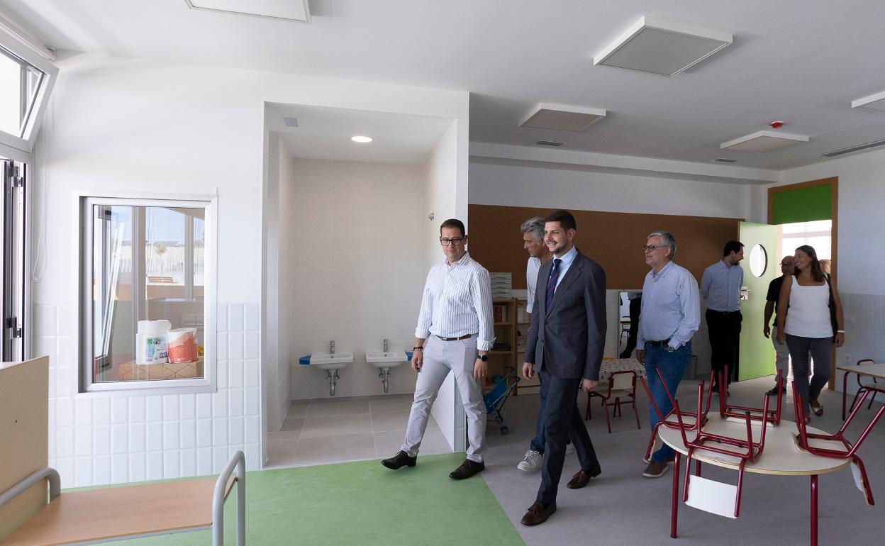 Visita al nuevo colegio Les Foies en el Grau de Gandia. 