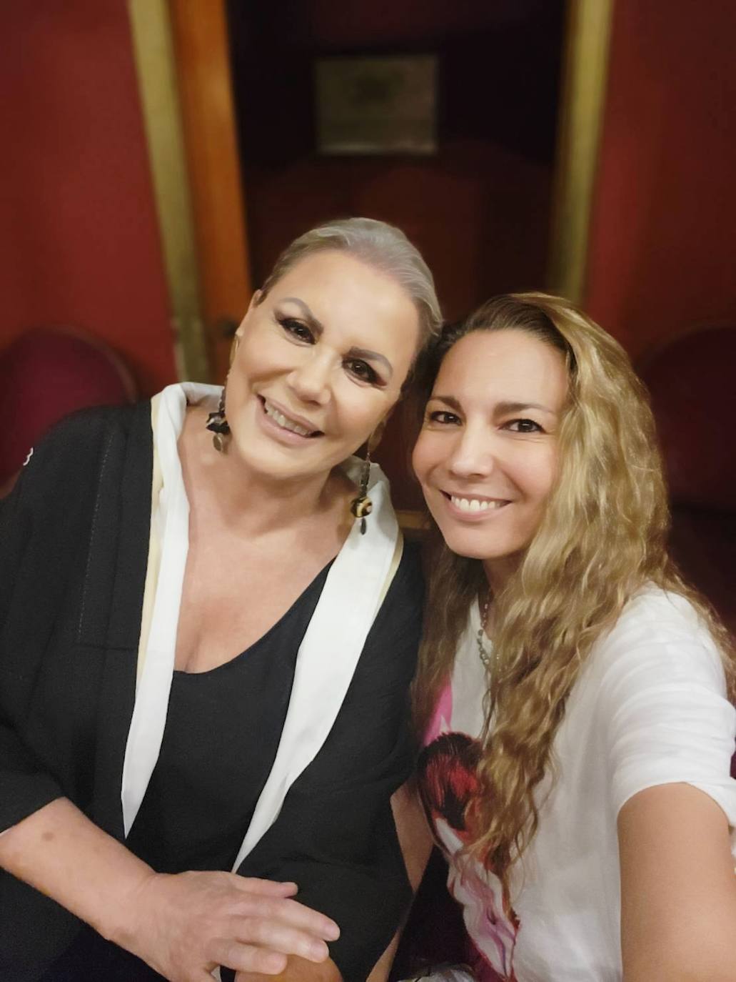 Laura Fitera y su hija Gadea Fitera en el estreno del Olympia.