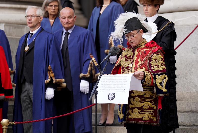 El segundo acto de proclamación ha sido en el Royal Exchange de Londres. 