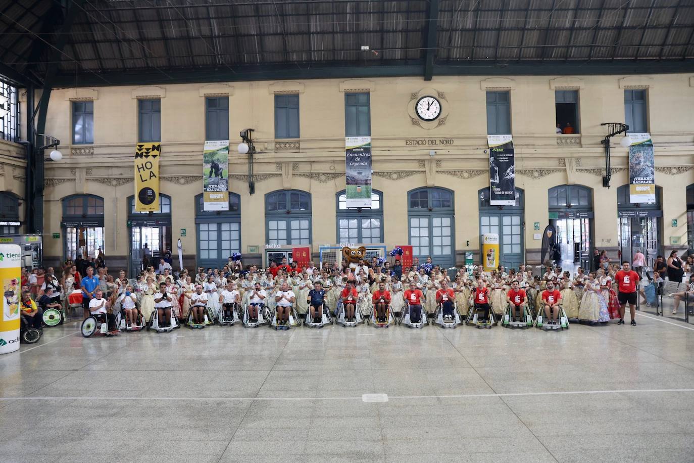 Fotos: Valencia ya busca a sus próximas falleras mayores infantiles en 2023