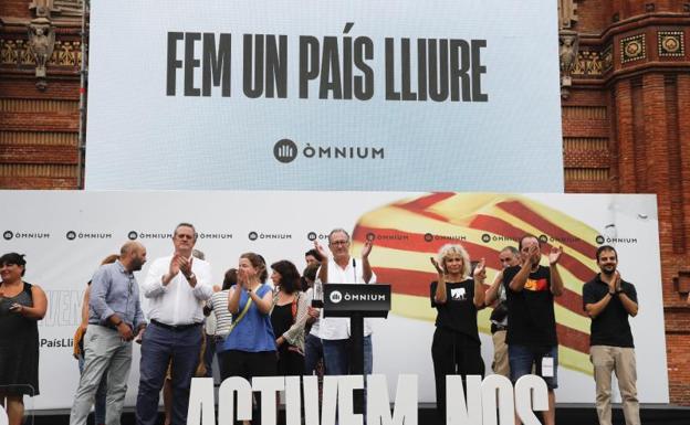 Òmnium abronca a los partidos independentistas por su «autodestrucción» 