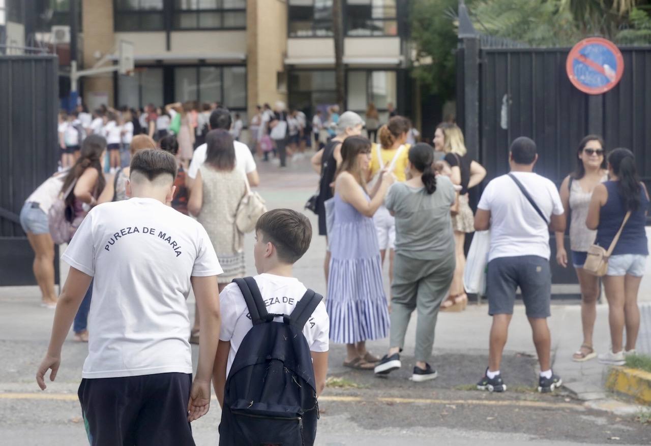 Fotos: Los niños regresan al colegio este lunes 12 de septiembre