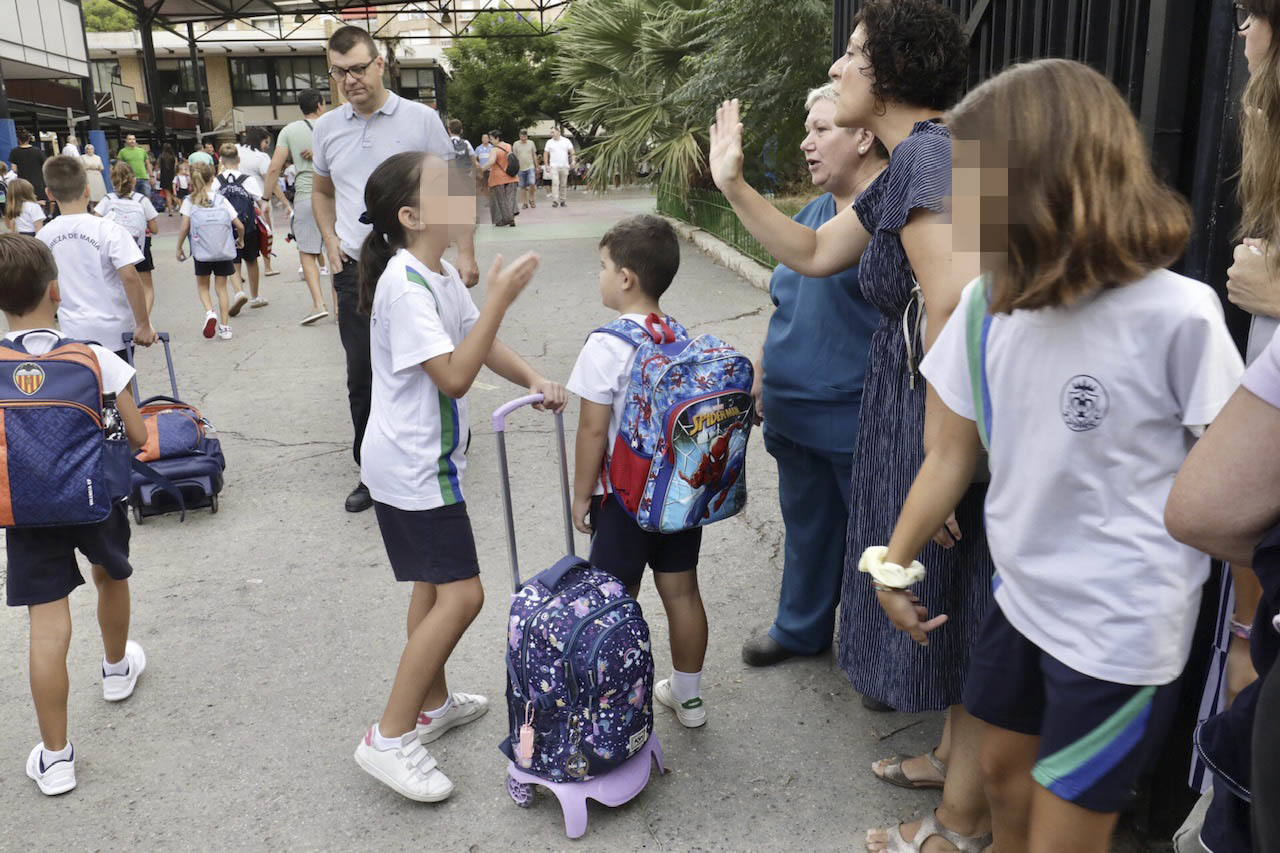 Fotos: Los niños regresan al colegio este lunes 12 de septiembre