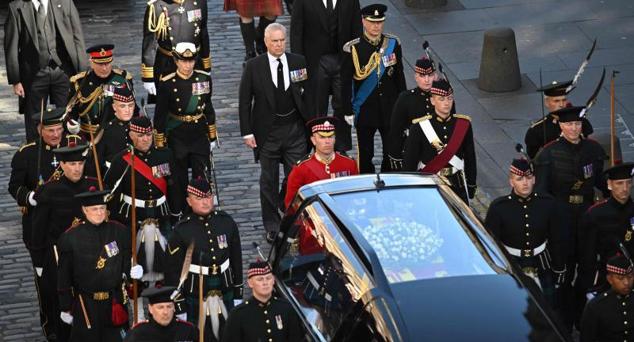 Fotos: Procesión de Isabel II en Edimburgo