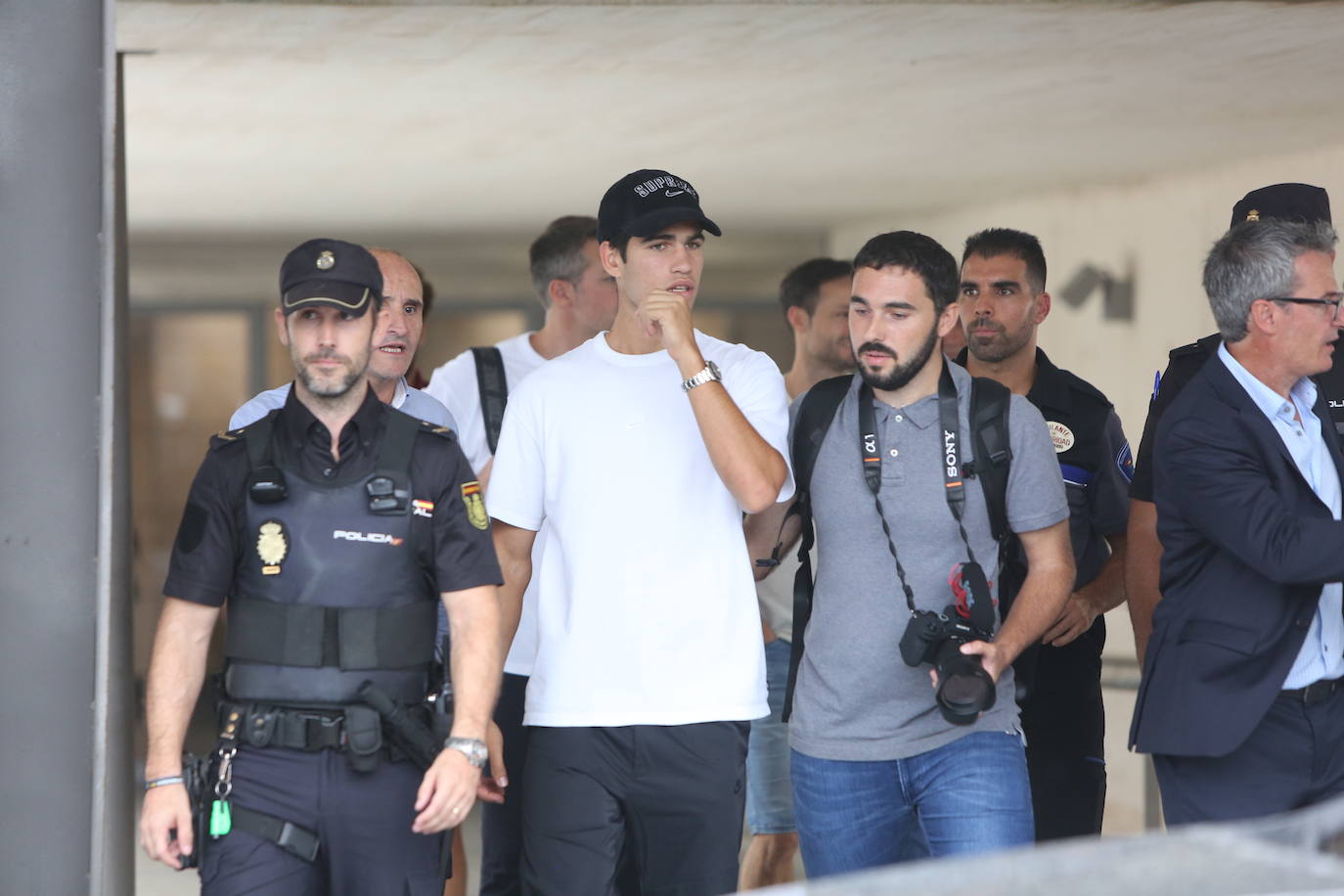 Carlos Alcaraz en su llegada a Valencia