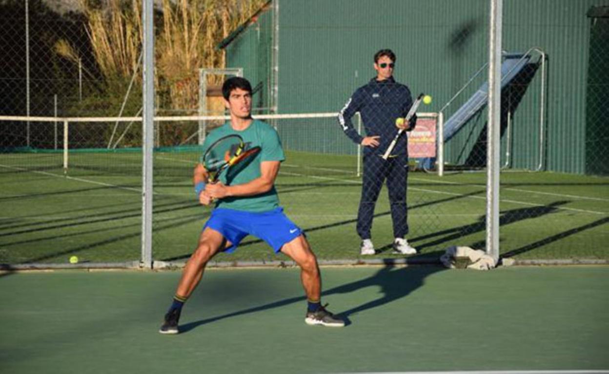 Alcaraz y Ferrero, en la academia de Villena. equelite