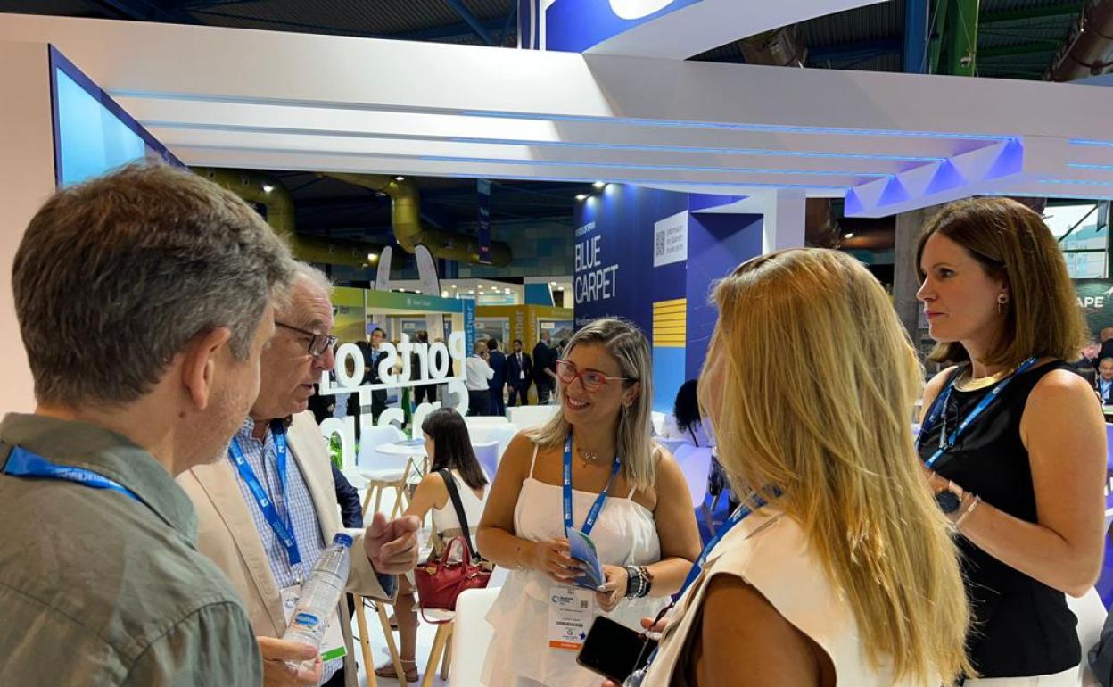 La vicealcaldesa de Alicante, Mari Carmen Sánchez, en una de las reuniones en Málaga. 