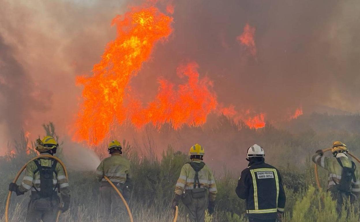 Incendio de Bejís: el Consell revisara el plan de emergencias | El Consell revisará el plan de emergencias tras un verano marcado por la polémica del fuego en Bejís