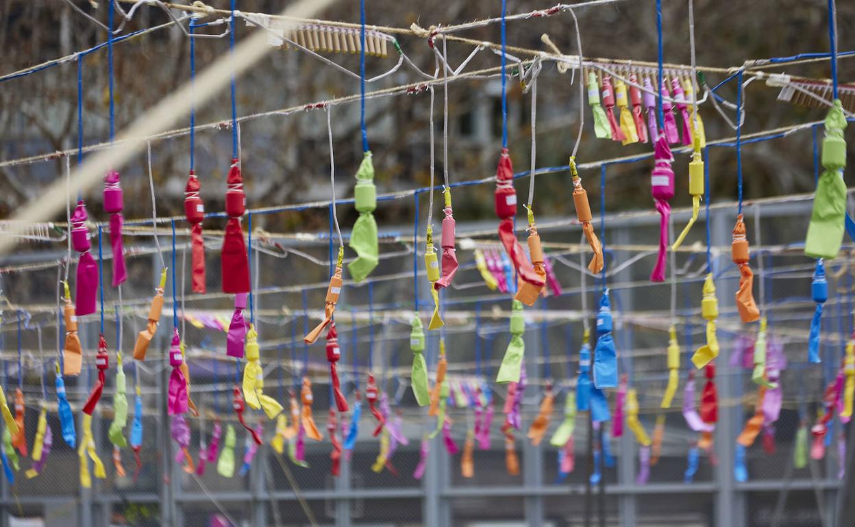 Mascletà en la plaza del Ayuntamiento. 