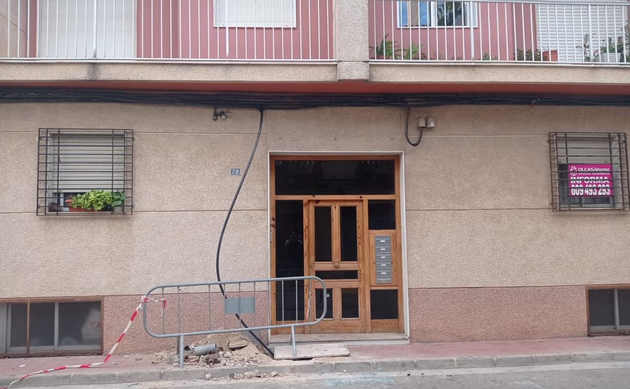 Obras en una calle de l'Alqueria de la Comtessa.  