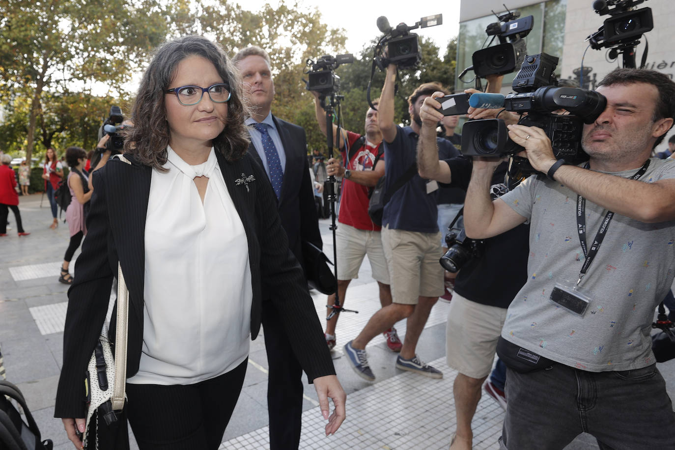 Fotos: Oltra, en la Ciudad de la Justicia para declarar como imputada por los abusos de su exmarido