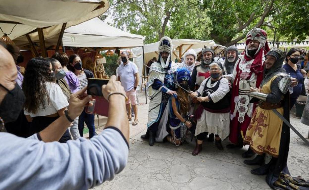 Mercado medieval en Valencia en 2021. 